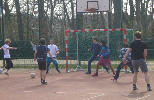 ljem09_schachball01.jpg